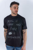 T-shirt real is rare