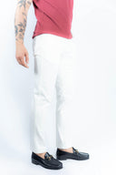 Pantalone pinces e risvolto