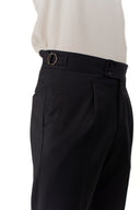 Pantalone con cinturini Karl Mommoo